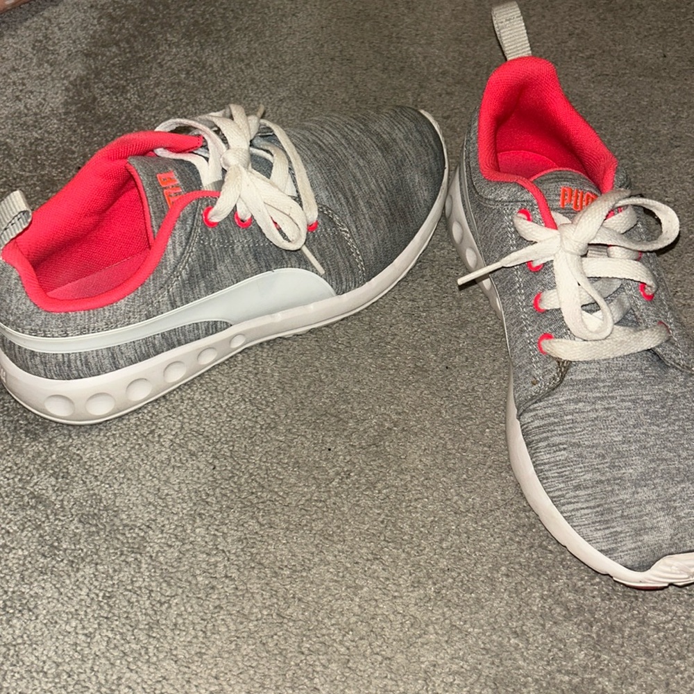 Puma size 8 sneakers